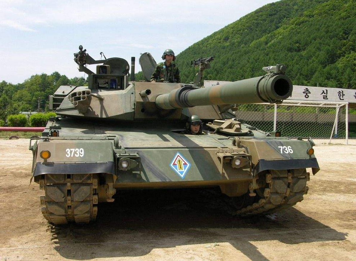 神似美国M1的韩国坦克，只有外形却无精髓，连水泥墩都过不去
