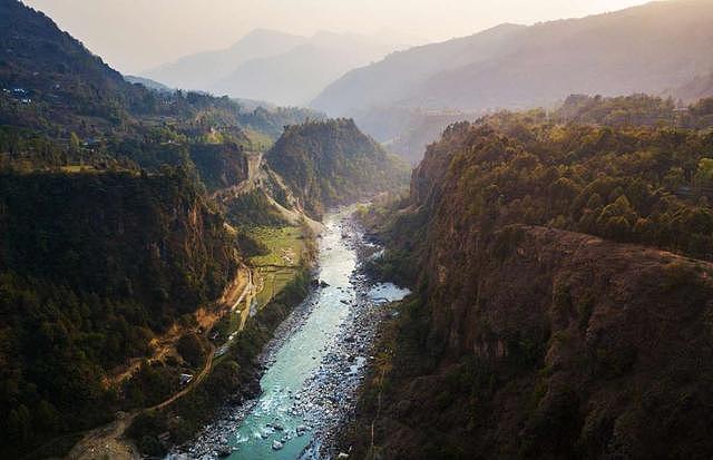 鬼斧神工：盘点全球10个最让人难以置信的大峡谷，中国两处上榜