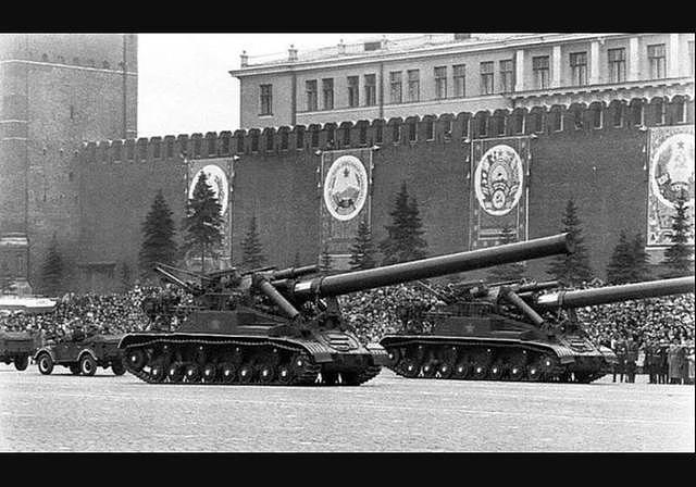 冷战怪兽：用来发射原子弹的苏联巨炮，炮弹重半吨，射程25公里