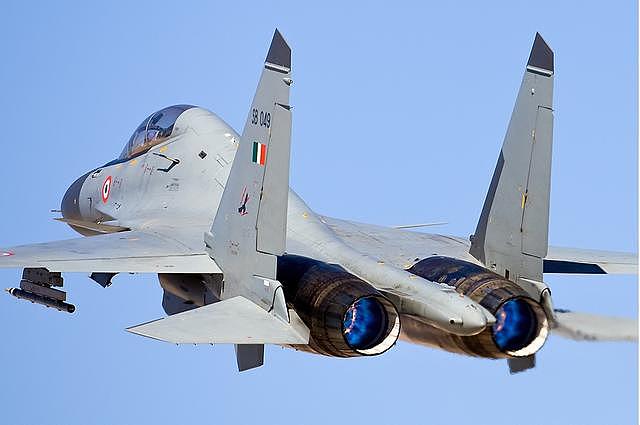 吃了亏！印度8亿美元紧急购买俄战机，注定给歼20当靶机