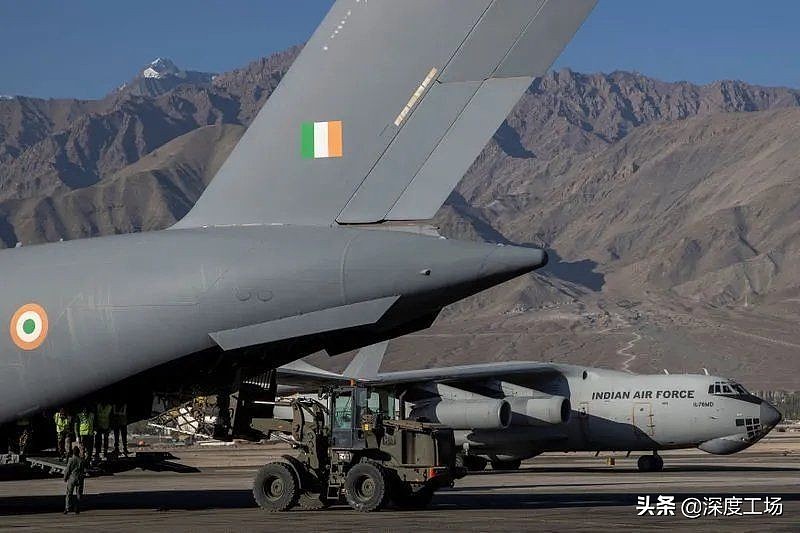 印军运输机使用过度，印军2个师补给中断陷入困境：向美国求援