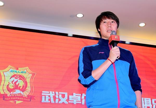 李铁：中国足球就像自家孩子，你不能天天骂，多一些鼓励有惊喜