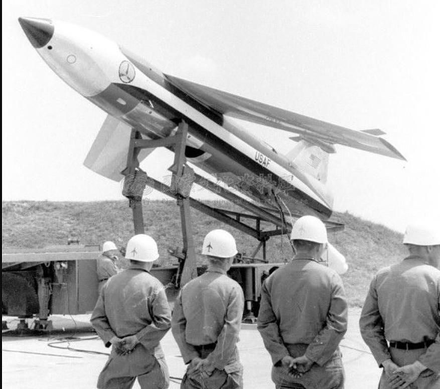 冷战初期核威胁，美军在台湾秘密部署核导弹，猎狗随时轰炸莫斯科