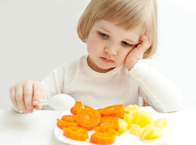 孩子积食越来越严重？出现4种现象莫忽视？预防积食，坚持3事