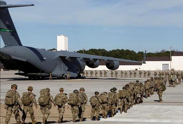 美军是一群赵括么？纸上谈兵，妄想用C-130高空跳伞占领岛礁