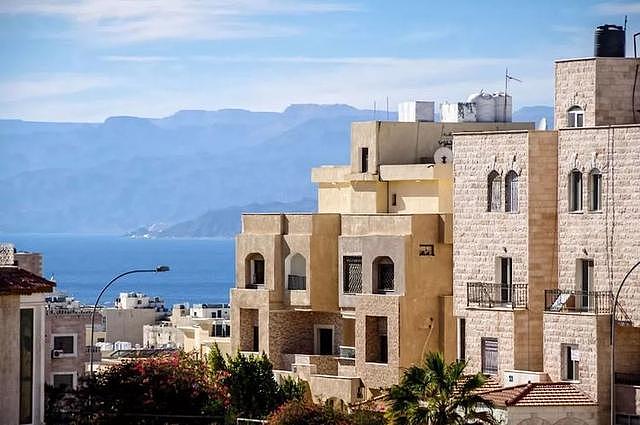 吹着红海海风的滨海小城：约旦唯一的海港城市