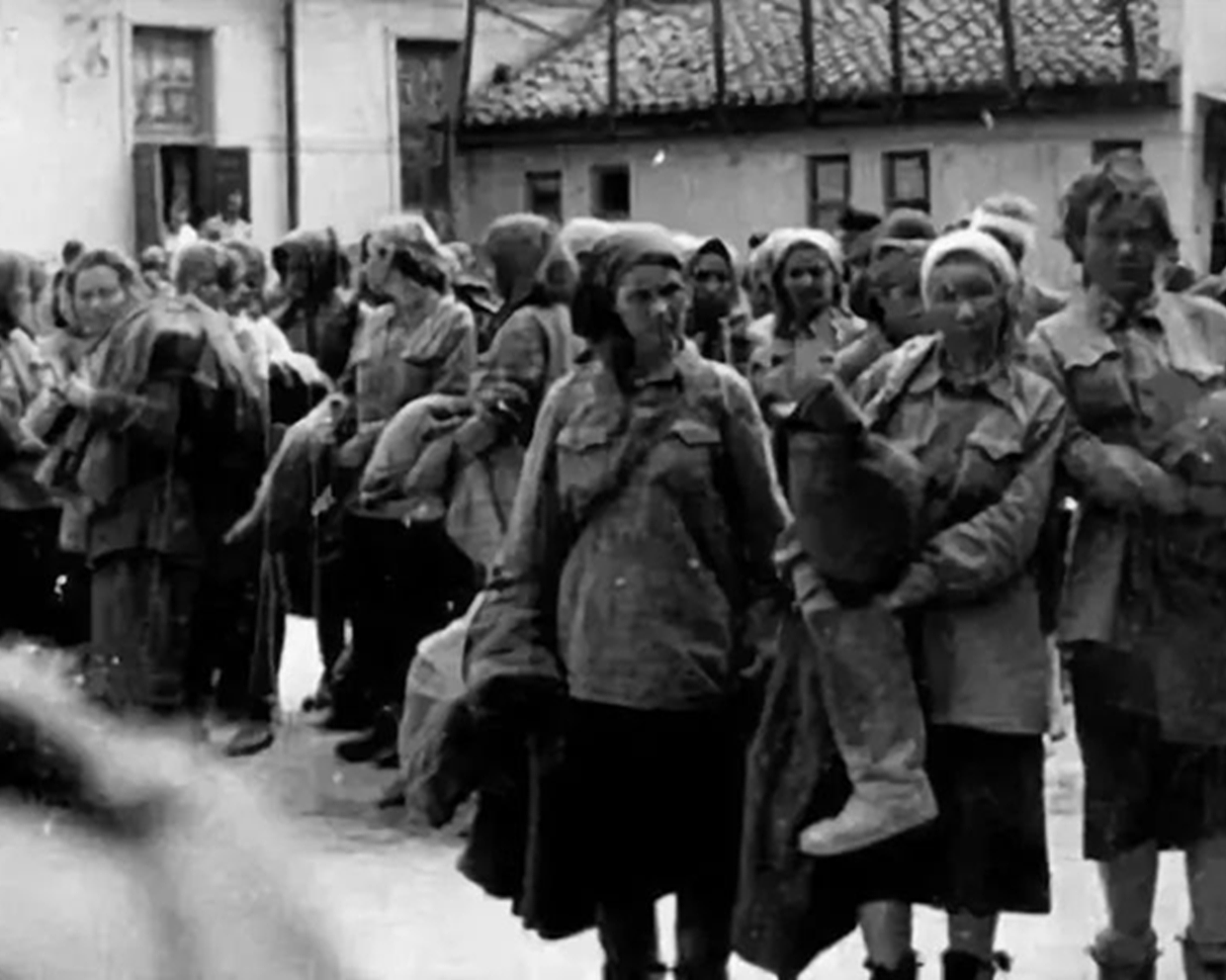 19年生73个孩子？苏联士兵与9个日本女俘虏的故事，结局反转