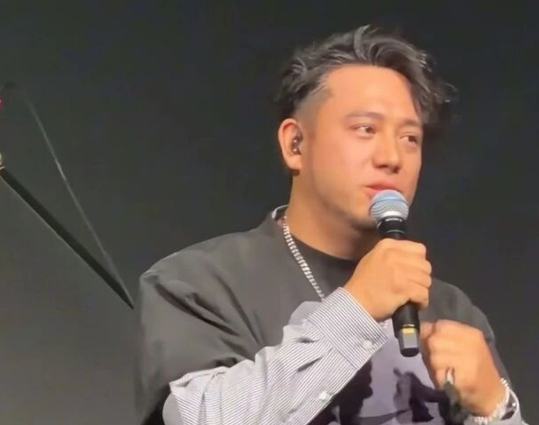 封杀7年的男歌手再登台！曾一脚踏五船，被封“香港四大废男”之一（组图） - 8