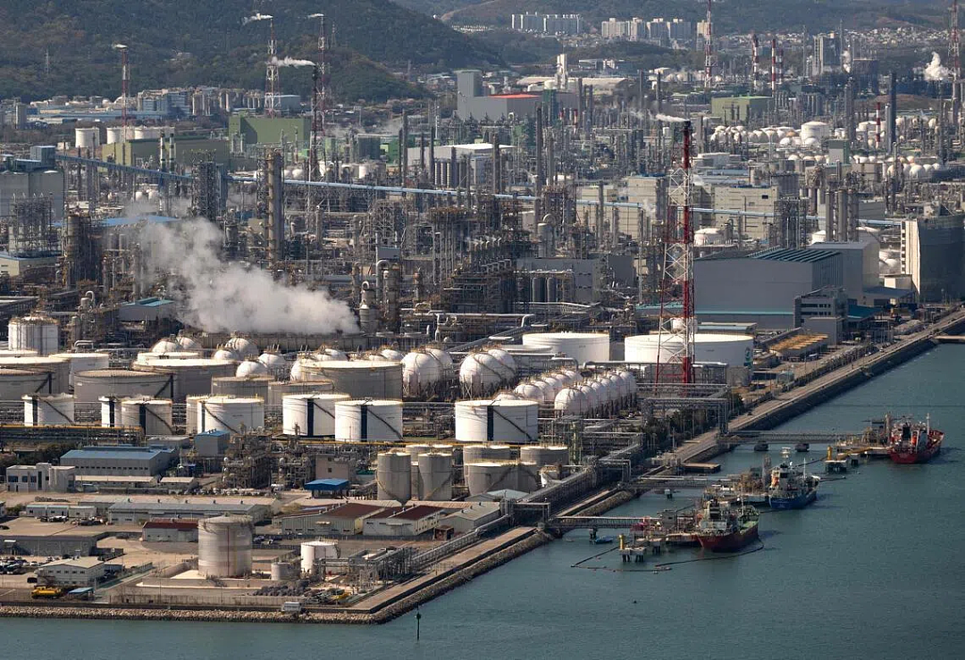 日韩超市塑料袋涨价、医院输液袋断供,中国为什么