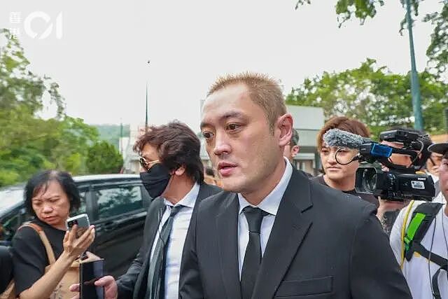 一脚踏五船，“港圈第一渣男”也能被洗白？网友：笑死，全靠同行衬托 - 10