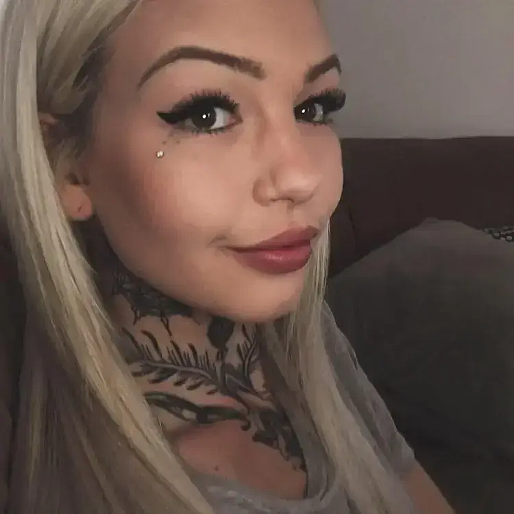 “全球纹身最多女性”手术改造太惊悚!几经生死不愿停,称是终生追求? - 4