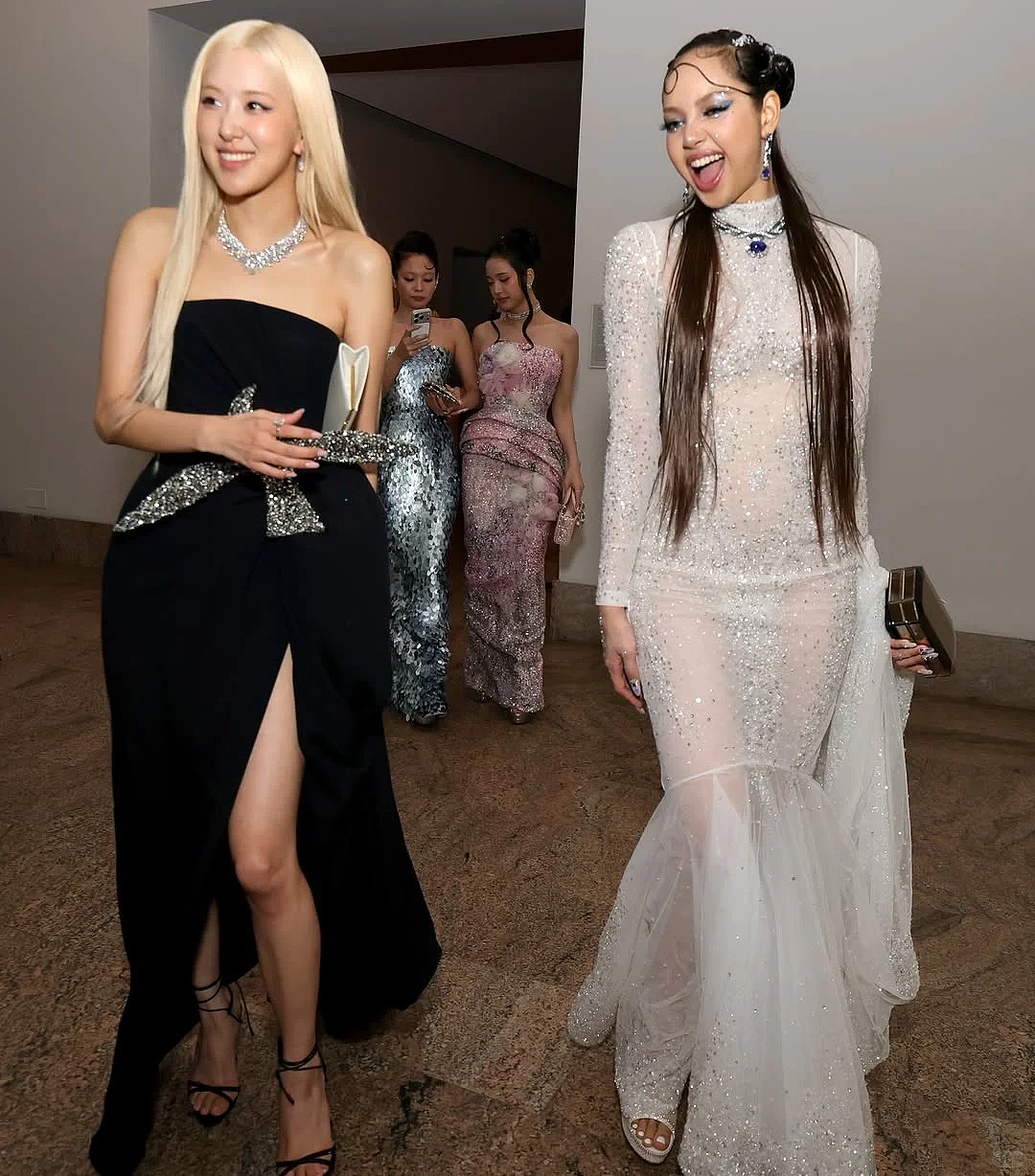 罕见炸场!BLACKPINK全员亮相Met Gala!Lisa大胆前卫,Jennie化身美人鱼(组图) - 9