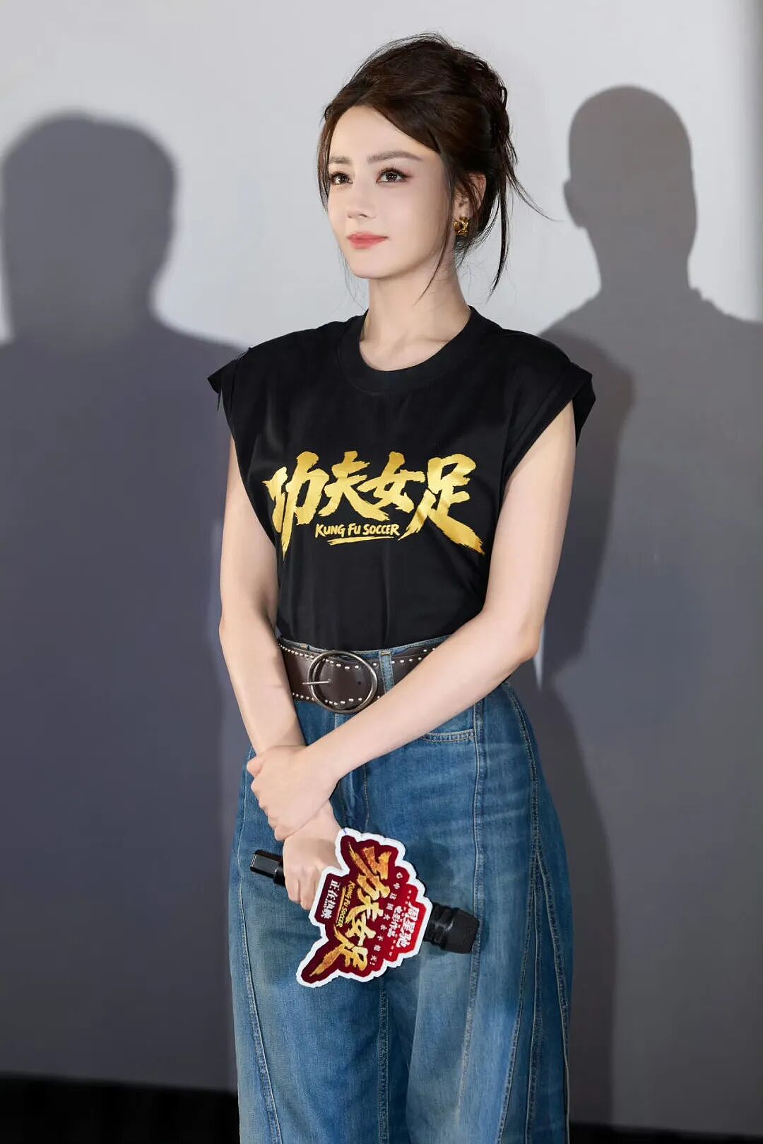 《功夫女足》破4亿！周星驰对迪丽热巴说“你还是晒黑了”，藏着最动人的秘密 - 10