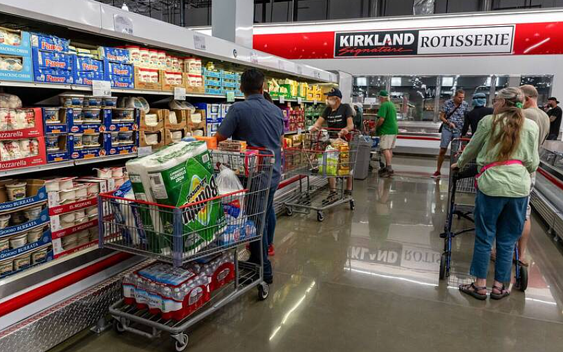 名校毕业年薪7万进Costco，白人父亲很骄傲，华人评论区却吵翻了（组图） - 2