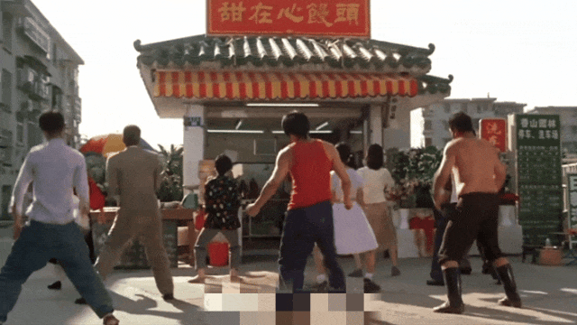 《功夫女足》破15亿,64岁周星驰零帧起跳,25年后“酱爆舞”再现,网友:我的青春回来了 - 2