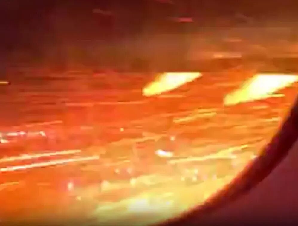 恐怖!满载272人客机起飞后突然爆炸,引擎喷火!乘客集体尖叫,塔台狂喊(视频/组图) - 2