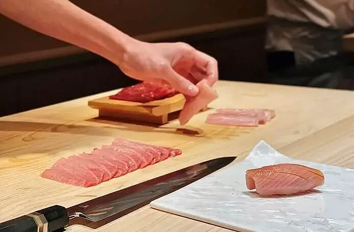 不想吃预制菜的年轻人，捧红“穷鬼版omakase” - 6