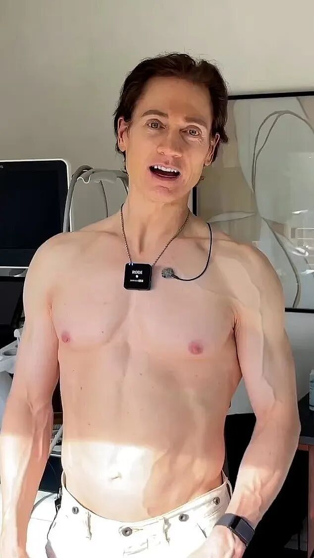全世界最怕死的亿万富翁，每年砸200万刀疯狂续命，结果被查出了“绝症”... - 1
