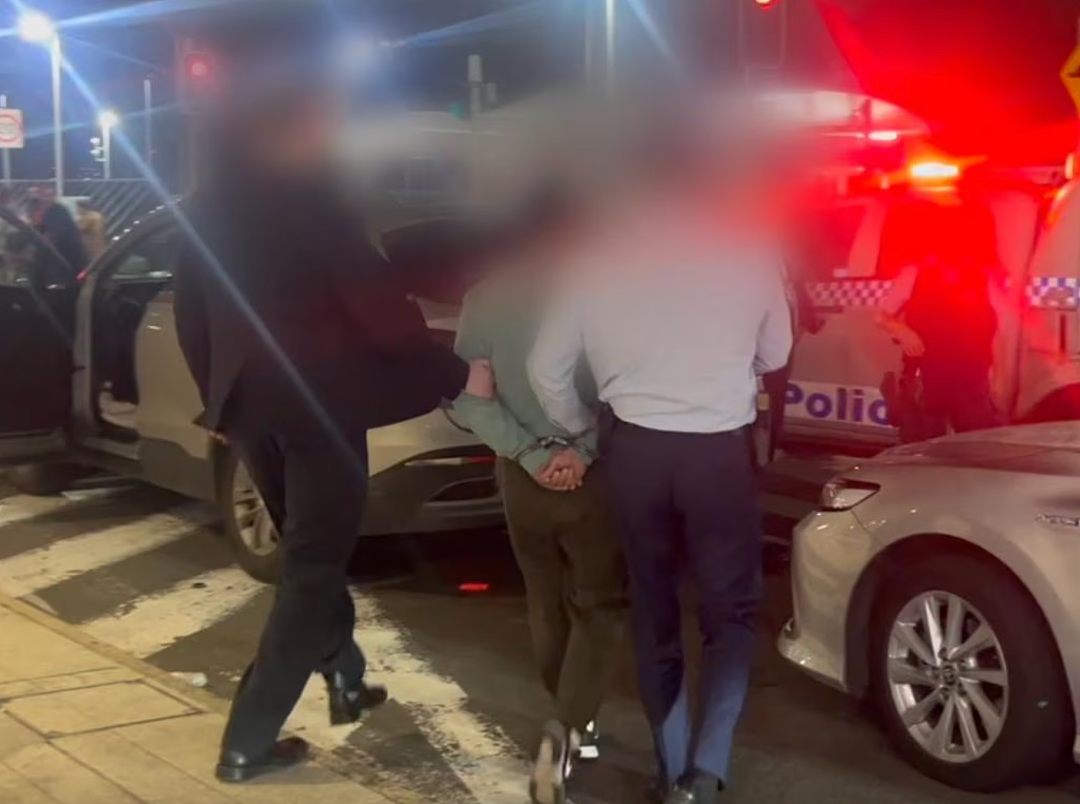 全网震怒！悉尼17岁少女遭网约车司机性侵！涉事司机被捕前仍在接单营运？！平台回应来了！ - 3