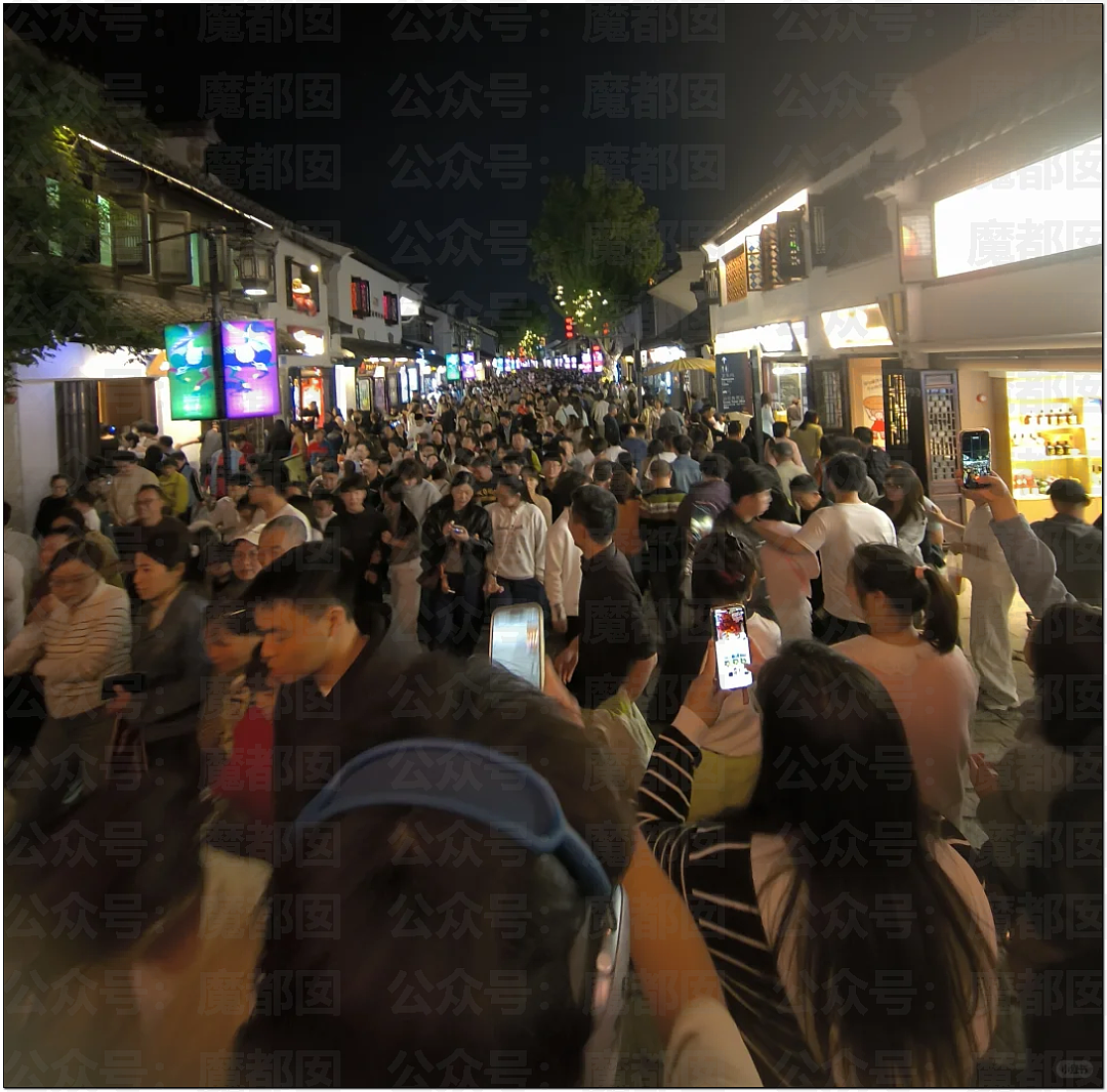 肉贴肉，人挤人！五一长假首日，中国各大景点已爆（组图） - 125