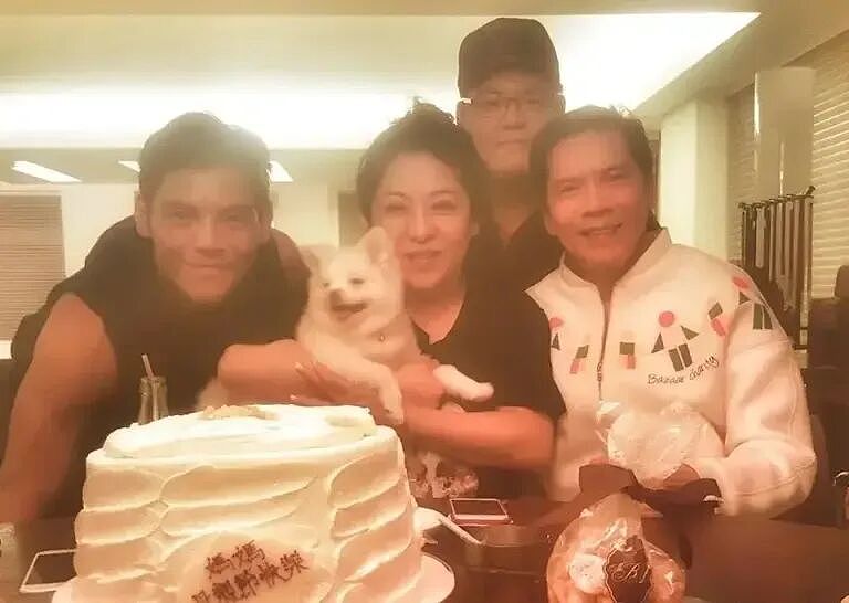 香港豪门家庭再爆风波，向太公开炮轰准儿媳，和郭碧婷待遇差太远（组图） - 2