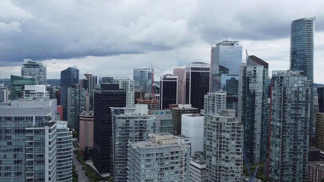 血亏！加拿大房价下跌，引爆“弃购潮”：大批买家遭起诉，定金打水漂+倒赔$16万（组图） - 3