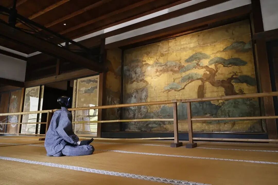 日本寺庙惊现赛博高僧:身高1.3米能诵经谈心,竟是中国造机器人 - 1