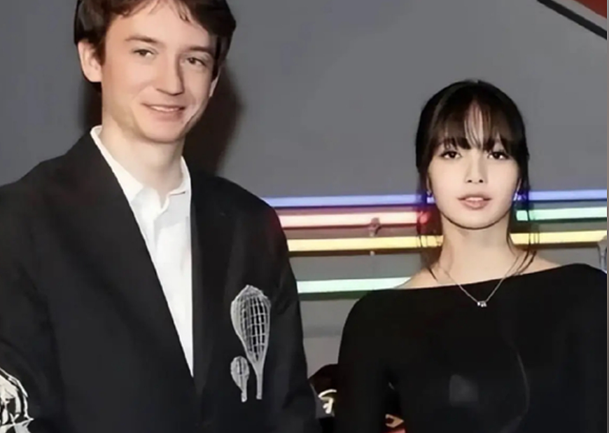 零官宣、无声明！Lisa与LV三公子分手，数年豪门暧昧终成空（组图） - 1