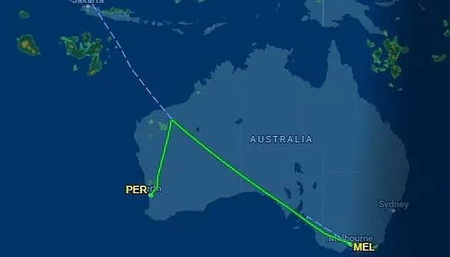 墨尔本飞普吉岛航班被迫改道，就因为一个发疯的女子（组图） - 2