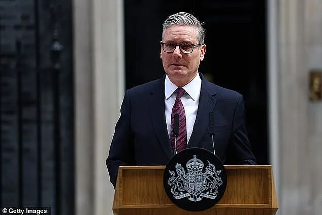 英国首相请辞唐宁街10号，遭到英国人嘲讽：早就该卷铺盖滚蛋了（组图） - 13