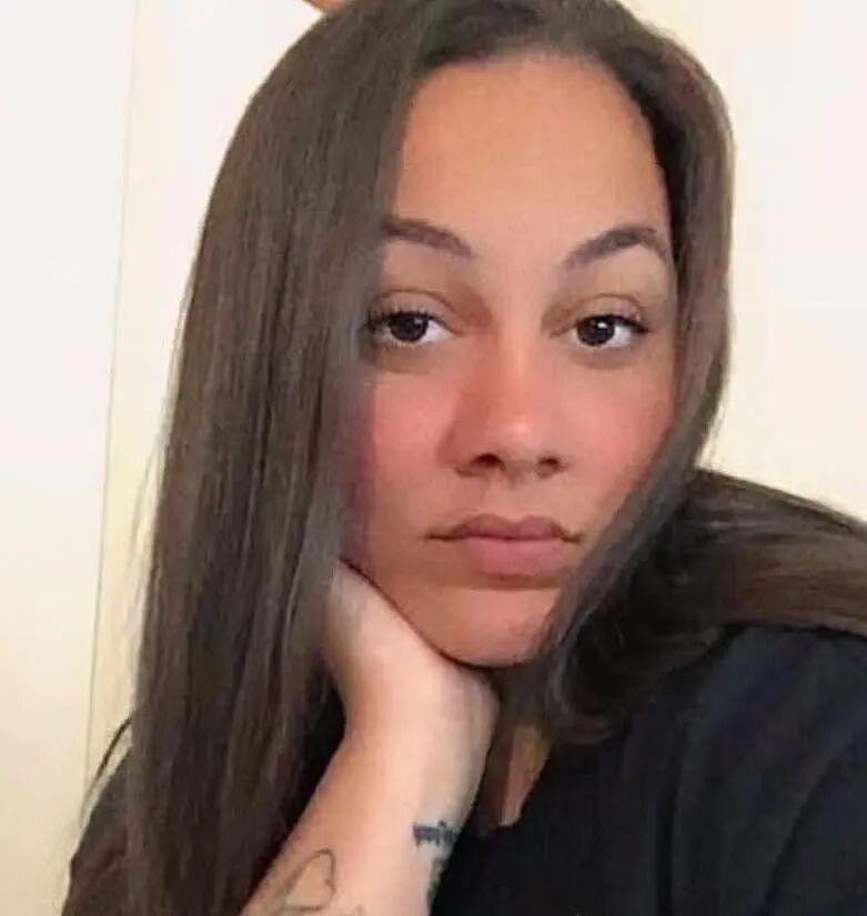 女子帮陌生人讨公道,跑去跟嫌犯谈恋爱?!被求婚后,转头把他送进监狱... - 6