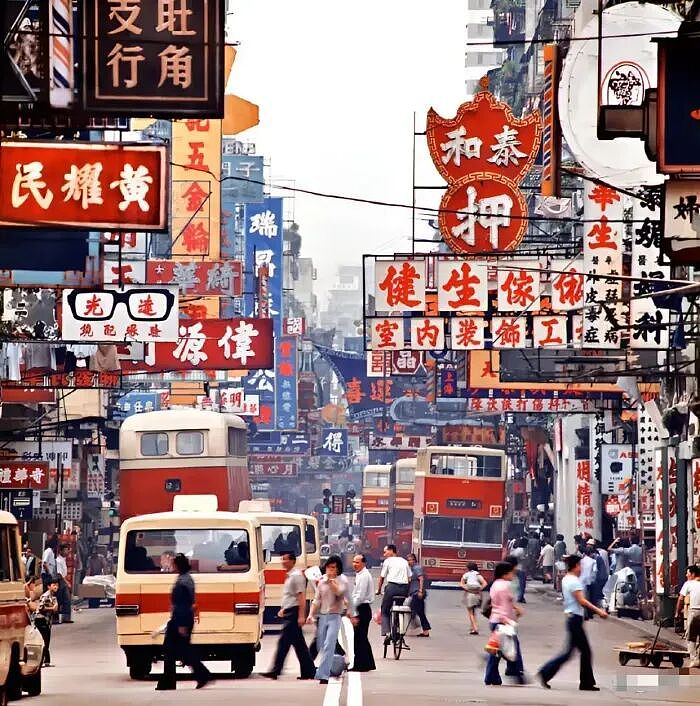 裁掉5000个公务员岗位：AI真的要抢饭碗了？（组图） - 6