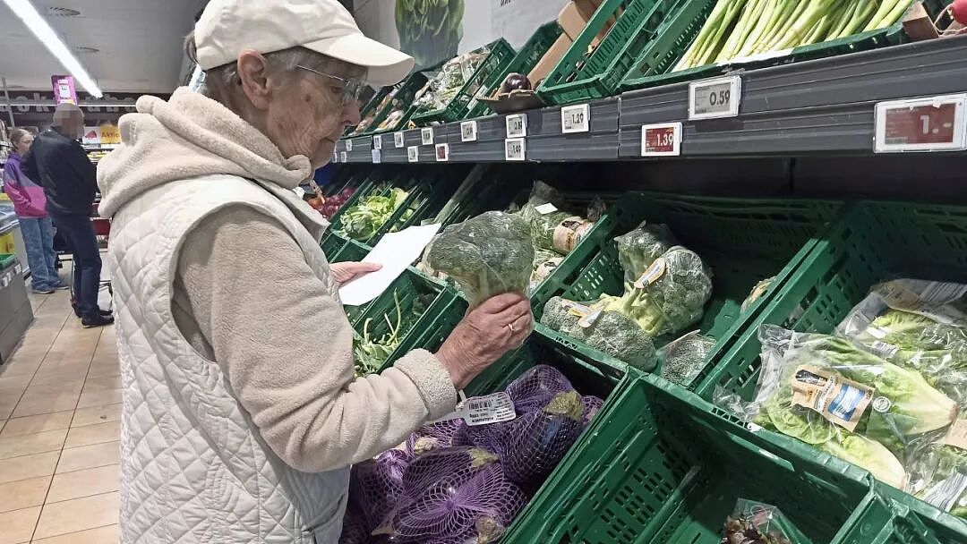 德国规定老人捡瓶子换钱,一个月不能超过200个,多了罚款! - 11