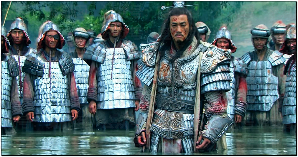 热搜爆了！何润东再扮项羽现身苏超赛场，因“粉底液将军”躺赢（组图） - 21