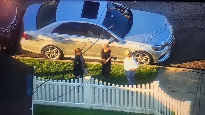 突发！FBI突袭纽约警察局领导住宅（组图） - 1