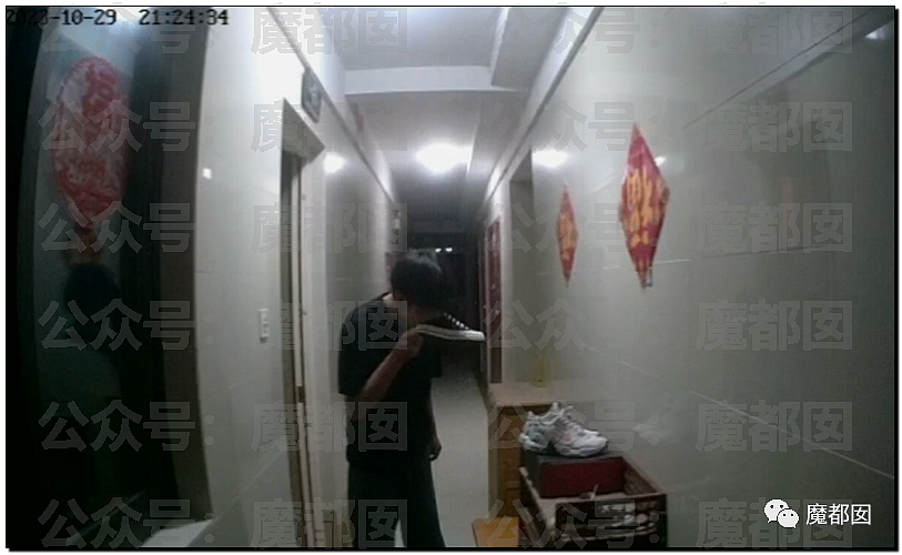 恶臭!网传某平台外卖员送餐时“扫楼”,将女顾客高跟鞋当“飞机杯”(组图) - 10