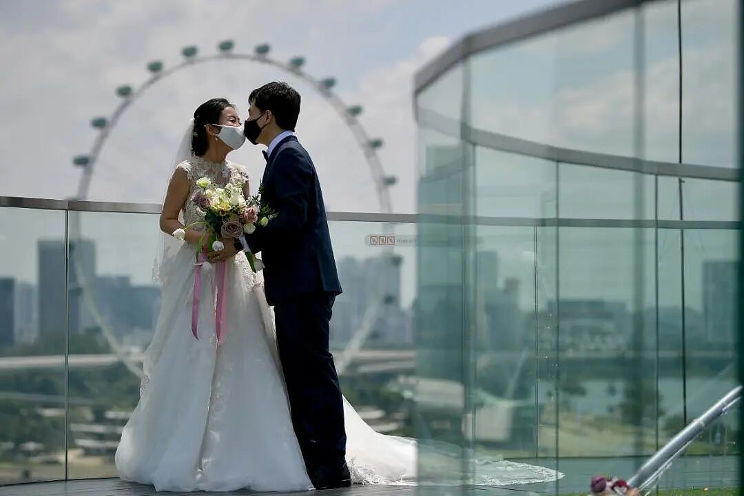 无天价彩礼、结婚前需上课...新加坡婚礼习俗引爆热搜!网友:建议全球推广(组图) - 7