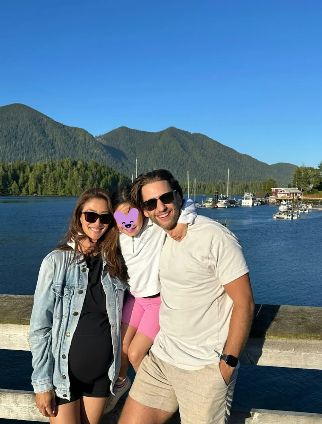 谢贤离世前已失智, 3个保姆24小时照顾; 二婚女儿更洒脱, 未婚生女定居温哥华 - 10