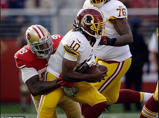 36岁NFL巨星猝死，死前最后一小时还在送披萨，生涯大起大落（组图） - 2