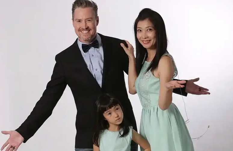 “完美爸爸”出轨实锤！家暴、睡粉、铁证录音曝光！前经纪人含泪控诉 - 2