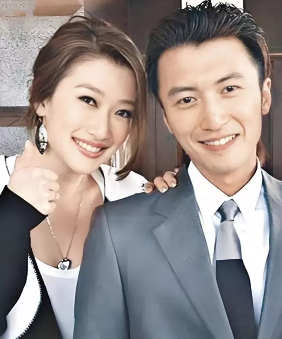 谢贤离世前已失智, 3个保姆24小时照顾; 二婚女儿更洒脱, 未婚生女定居温哥华 - 6