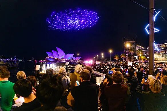 Vivid Sydney突发重大事故！89架无人机集体“翻车”坠海，官方紧急叫停...（组图） - 7