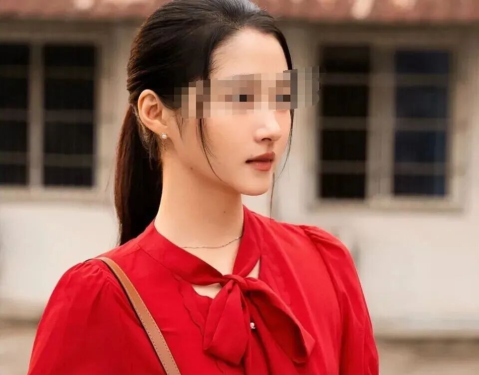 惊爆!鹿晗关晓彤分手原因曝光!家庭阻力成压垮感情的最后一根稻草!目前已有新欢,复合几率渺茫! - 9