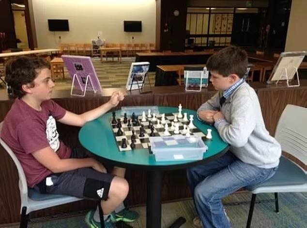 顶级象棋选手屁屁塞玩具作弊?疑靠振动传答案,纪录片中喊话:我冤枉(组图) - 13