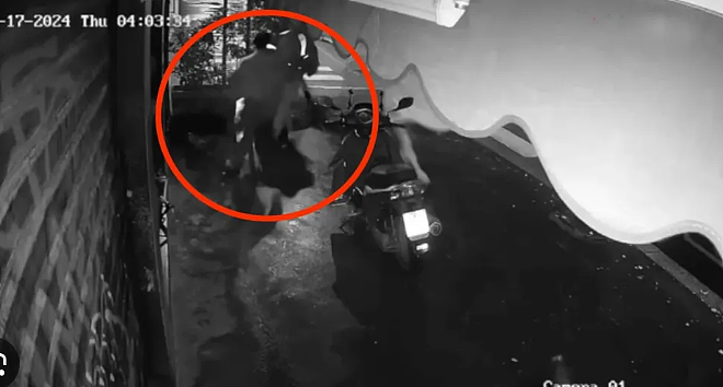 华人追打入室窃贼致其死亡，一审被判17年！“痛打小偷”为何成了故意杀人？ - 1