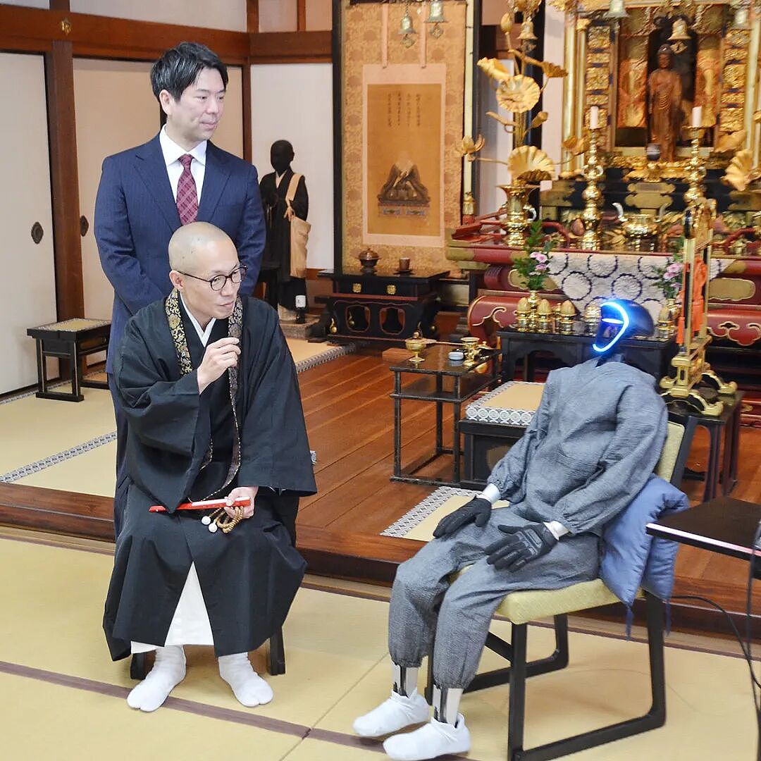 日本寺庙惊现赛博高僧:身高1.3米能诵经谈心,竟是中国造机器人 - 12