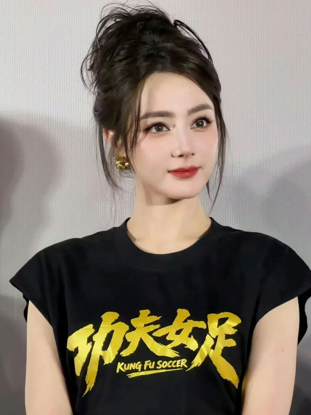 《功夫女足》破4亿！周星驰对迪丽热巴说“你还是晒黑了”，藏着最动人的秘密 - 8