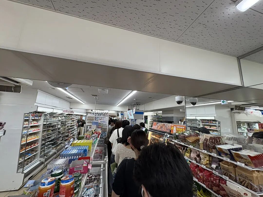 日本一杯半价冰沙引爆全网!排队2小时、机器干到报废!日网友:感觉日本变穷了… - 30