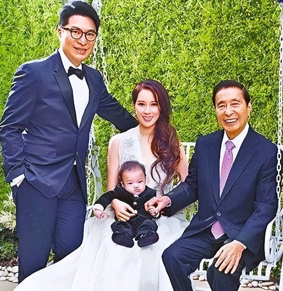 港圈震动！徐子淇神隐3年王者归来！9年生4胎站稳脚跟，从“千亿儿媳”到“豪门主母”，43岁的她，活成人生赢家！ - 8