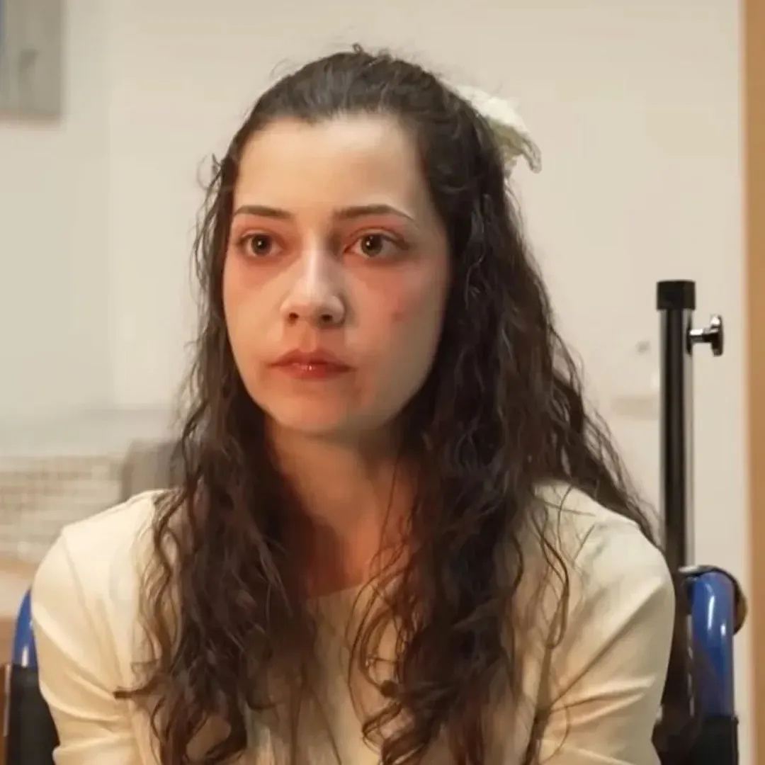 西班牙女生自愿安乐死!被精神病父母抛弃,遭福利院同伴轮奸,跳楼轻生后瘫痪(组图) - 2